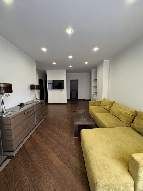 Оренда прострої квартири 100м2 з ремонтом в новобудові в центрі Львов - изображение 3