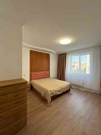 Оренда просторої 83 м 3-кім квартири на вул. Юнаківа , бічна Шевченка Львов