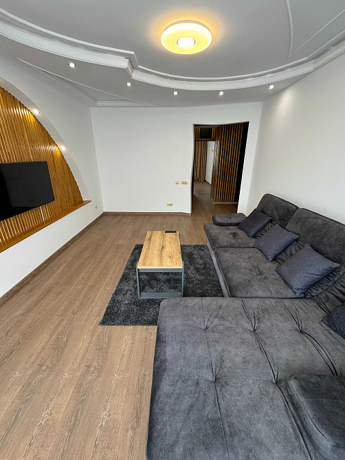 Оренда просторої 83 м 3-кім квартири на вул. Юнаківа , бічна Шевченка Львов - изображение 2