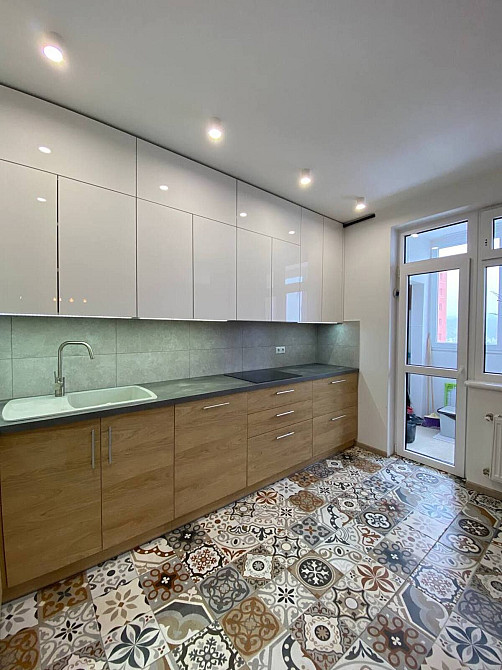 Сучасна 2-кімнатна квартира з кухнею-студією по вул.Під Голоском Львов - изображение 3