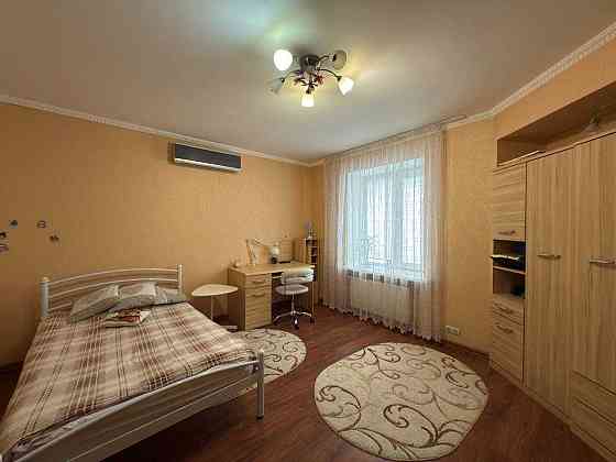 Продам 3х комнатную в центре с автономкой  на Петропавловской. Сумы