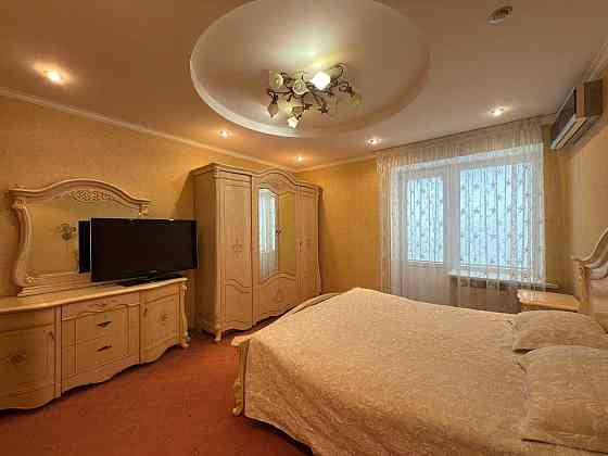 Продам 3х комнатную в центре с автономкой  на Петропавловской. Сумы