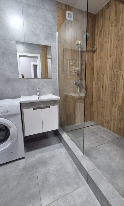 2 кімнатна квартира з новим ремонтом, укомплектована усім.Вигідна ціна Буча - изображение 8