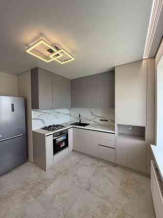 Продам 2 кім. квартиру з ремонтом та меблями Луцк