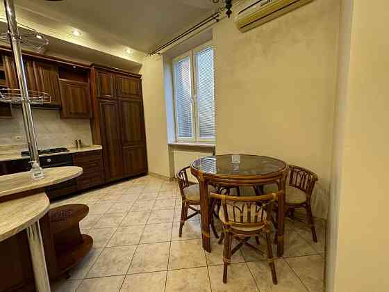 Квартира в центрі Мукачева 3 кімнати Мукачево