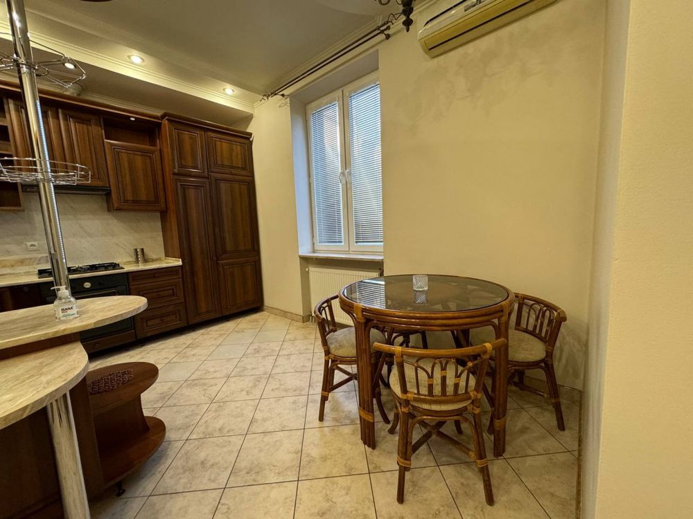 Квартира в центрі Мукачева 3 кімнати Мукачево - зображення 2