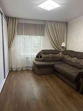 Продам квартиру 3х кв/76кв.м, гараж, своє парко місце, участок. Запоріжжя