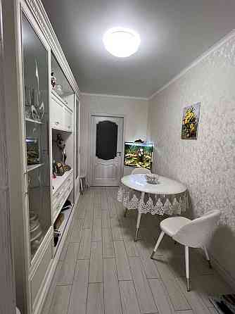 Продам квартиру 3х кв/76кв.м, гараж, своє парко місце, участок. Запоріжжя