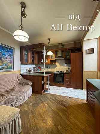 Продам 4 комнатную квартиру 90 м2 Центр м.Площадь Конституции Харьков