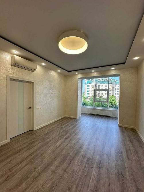 Продам 2-комн. квартиру в ЖК "Зелёный Мыс" Крижанівка - изображение 1