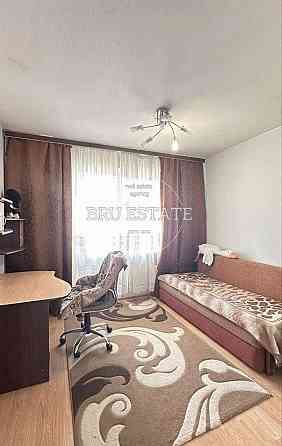 Продам 3к квартиру Троєщина Вигурівський бульвар Драйзера Київ