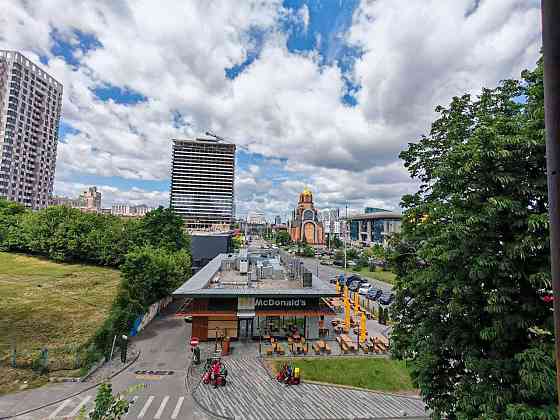 Продам видовую 2к квартиру Сталинка Вокзальная Скрипника Островского 3 Київ