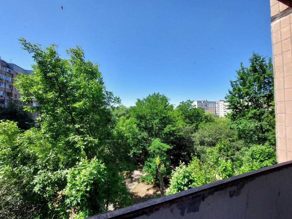 1 комн Восточный 2-3 ул.Независсти Украины с видом на парк Кривой Рог - изображение 7