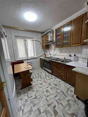 Продаж 5- ти кімнатної кв. в м-ні Харківський в Дарницькому р-н, Київ