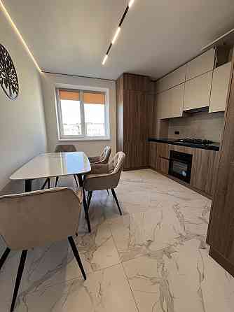 Здається 3 кім. квартира. Перша здача. Приозерна 28 Ивано-Франковск