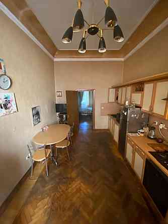 Продам квартиру. Центр Одеси. 200 кв.м 8 кiмнат Odesa