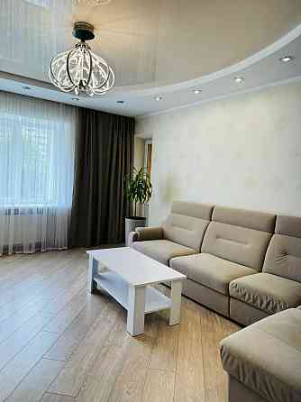 Пропонується до продажу простора 3-кімнатна квартира з капітальним Хмельницкий