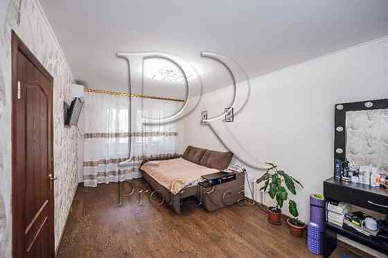 Продаж 2 кімн. квартири за адресою Шумського 10 Київ