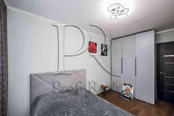 Продаж 2 кімн. квартири за адресою Шумського 10 Київ