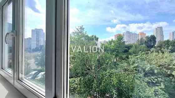 Продаж 2-кімнатної квартири з ремонтом Позняки вул. Драгоманова Київ