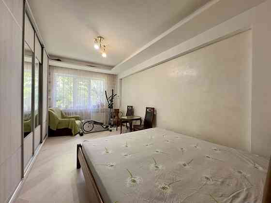 Простора 3-кімнатна квартира, район Автовокзалу Ровно