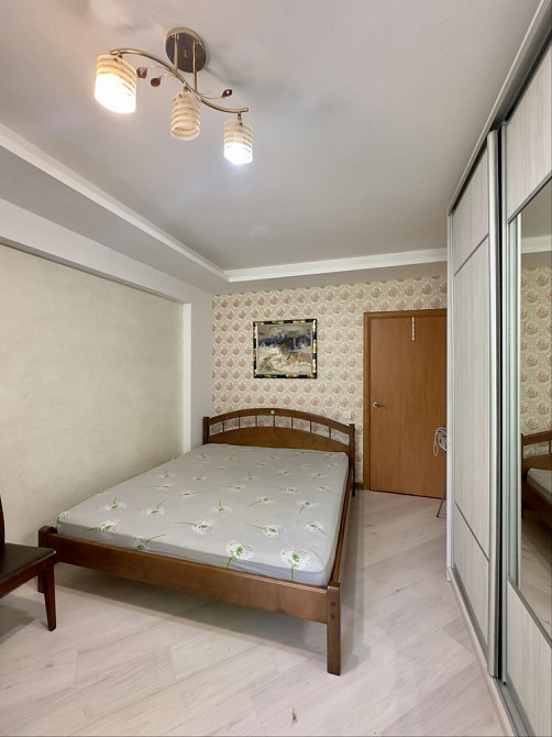 Простора 3-кімнатна квартира, район Автовокзалу Ровно - изображение 3