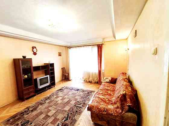 Оренда затишної двокімнатної квартири на вулиці В. Васильківська 85-87 Киев