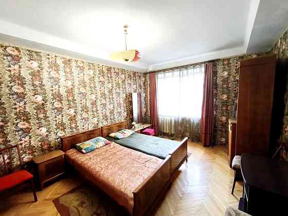 Оренда затишної двокімнатної квартири на вулиці В. Васильківська 85-87 Киев