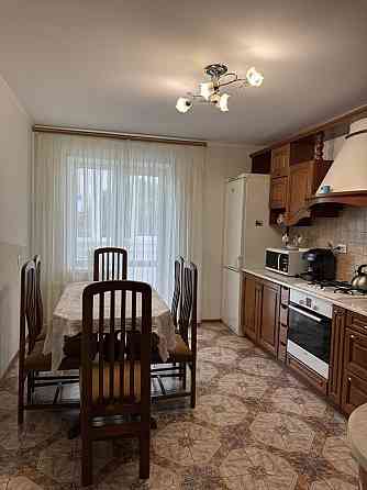 Оренда 2-х кімнатної квартири по вул. Трильовського Львов