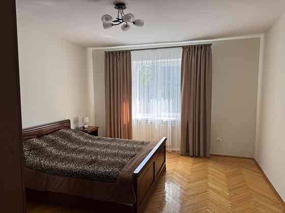 Оренда 2-х кімнатної квартири по вул. Трильовського Львов