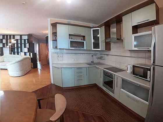 Без % Оренда 3 кім квартира метро Деміївська Саперно-Слобідська вул. Киев