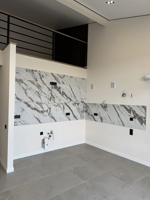 Продам неймовірну 2к квартиру з ремонтом в ЖК Емоція без відсотків Хотов - изображение 2