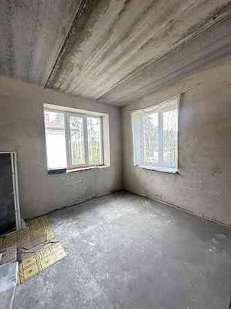 Квартира 40 м кв з балконом-терасою.  Лісова Буча. Буча