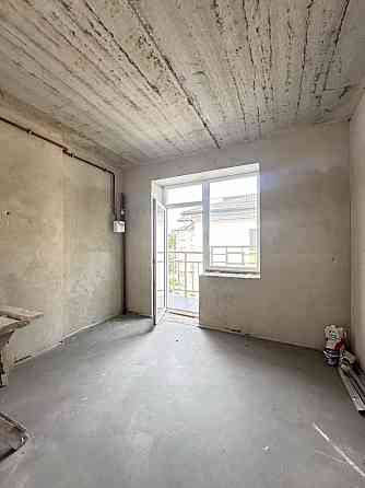 Квартира 40 м кв з балконом-терасою.  Лісова Буча. Буча