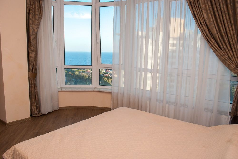 Продам 2-комнатную квартиру 96 кв.м, Французский б, вид на море Odesa - photo 1