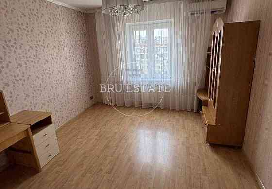 Продам 3к квартиру Троєщина Червоної Калини Маяковського Київ