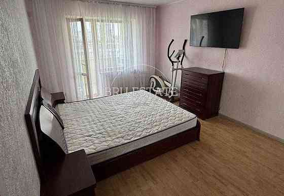 Продам 3к квартиру Троєщина Червоної Калини Маяковського Київ