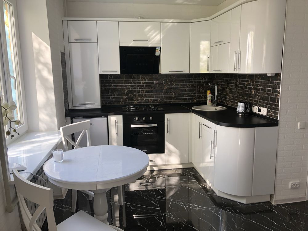 Продам однокімнату квартиру в м.Ізюм шикарний ремонт ! Ізюм - зображення 1