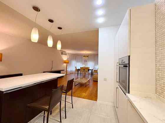 Парк Шевченко-Ланжерон. Квартира с 3 спальнями. Odesa