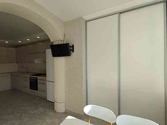 Оренда двокімнатної квартири в ЖК Софія. Поруч алея, 2к 68 метрів. Софіївська Борщагівка