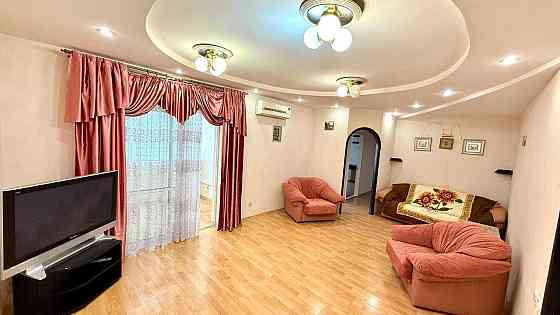 Оренда великої 4-кімнатної квартири з паркомісцем. Центр міста Винница