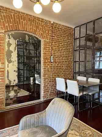 Оренда 2 х кім квартири на площі Ринок Львов