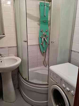 Оренда 2 кім біля метро Чернігівська і метро Лісова вул Мілютенка 10/1 Київ