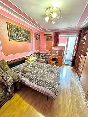 Продаж 3 к квартири Позняки 10 хв пішки  по Григоренка Держ програми Київ