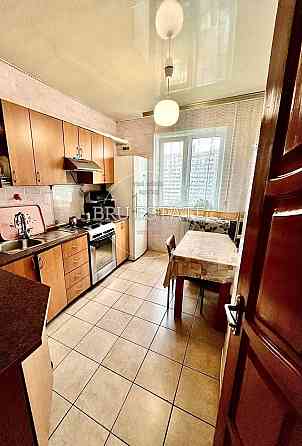 Продаж 3 к квартири Позняки 10 хв пішки  по Григоренка Держ програми Київ