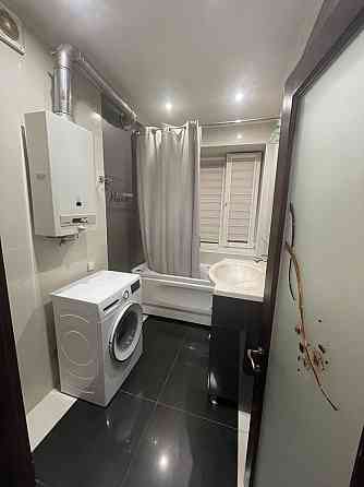 Вул. Бульварно-Кудрявська, 16, Ярославів Вал, Львівська площа, 2 к.кв. Київ