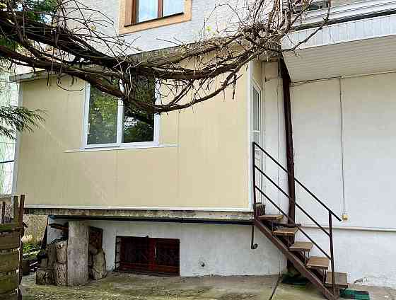 Здається в оренду 2-кімн. квар. по вулиці Кирила і Мефодія(центр) Львів