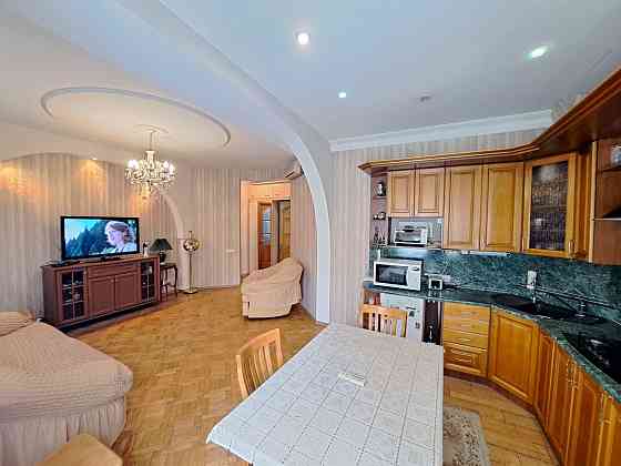 Здам 2к. Центр. Пр. Яворницького. (К. Маркса). "Пассаж". "ЦУМ". Днепр