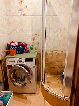 Продам двухкомнатную л/берег 2 этаж, бульвар Строителей Каменское (Запорожская обл.)