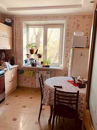 Продам двухкомнатную л/берег 2 этаж, бульвар Строителей Каменское (Запорожская обл.)